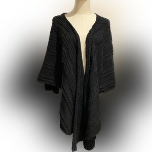 Cejon Cable Knit Shawl/Wrap